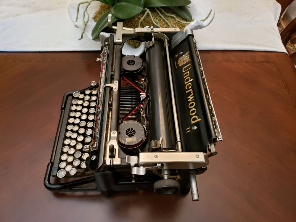 typewriter-image